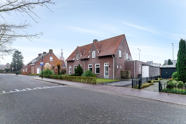 Photo 6 of Deken Cauthalsstraat 3