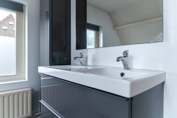 Photo 33 of Deken Cauthalsstraat 3