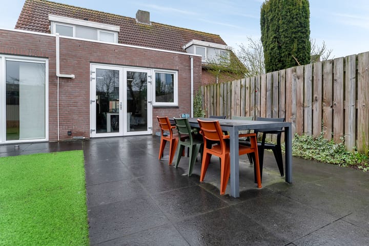 Photo 38 of Deken Cauthalsstraat 3