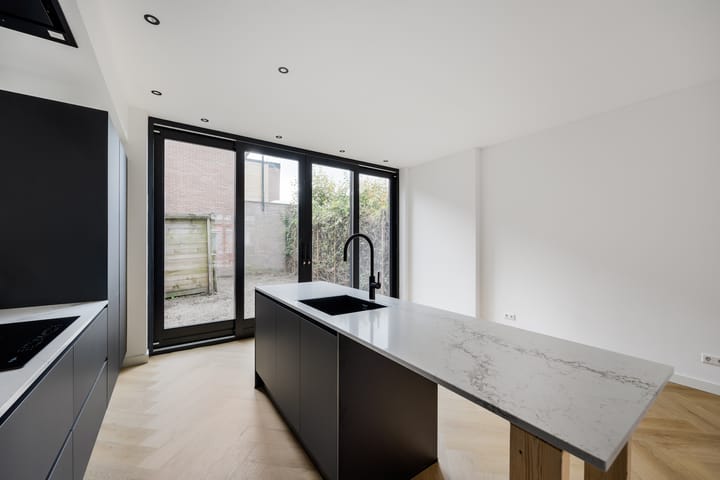 Foto 7 van Semarangstraat 14