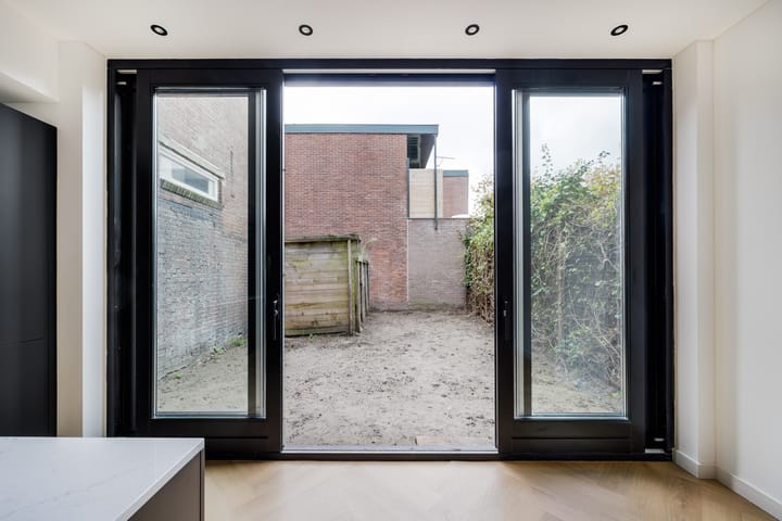 Foto 8 van Semarangstraat 14