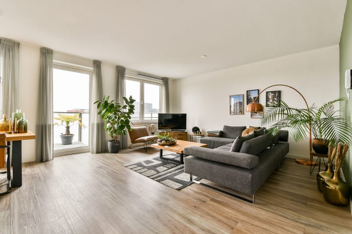 Photo 6 of Mary van der Sluisstraat 320