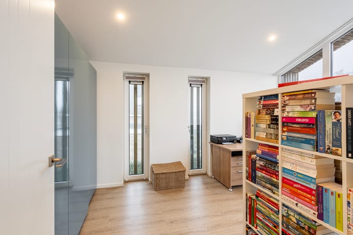 Photo 35 of Wethouder C.J. Moerlandstraat 16