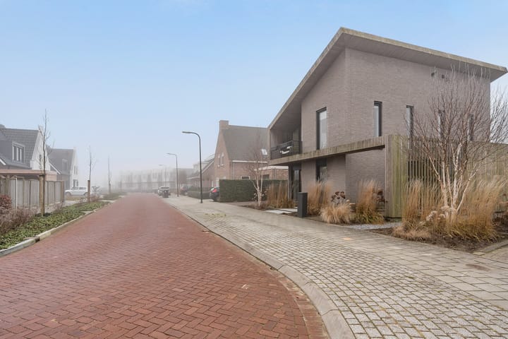 Photo 55 of Wethouder C.J. Moerlandstraat 16