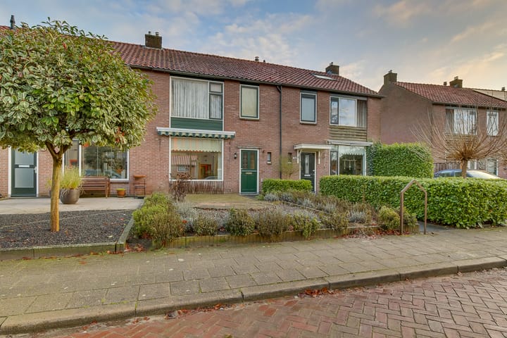 Foto 14 van Herman Kampmanstraat 56