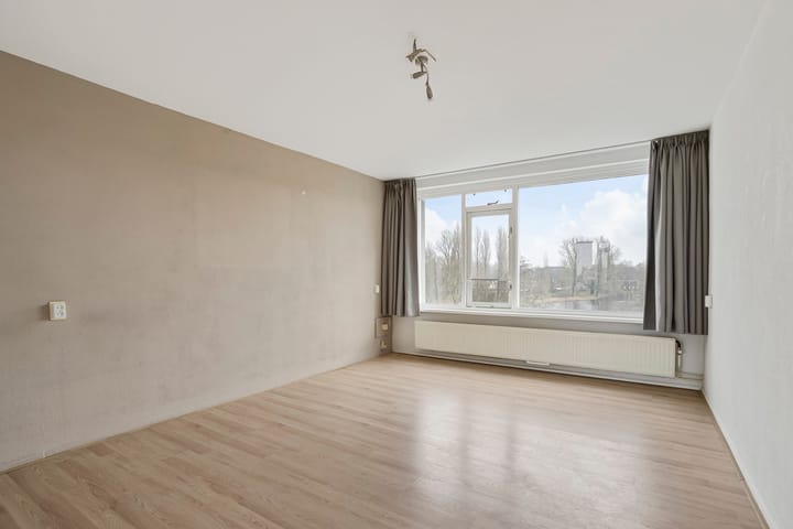 Foto 12 van Lachappellestraat 63-C