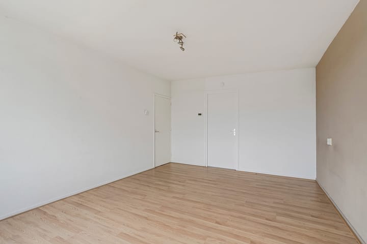 Foto 15 van Lachappellestraat 63-C