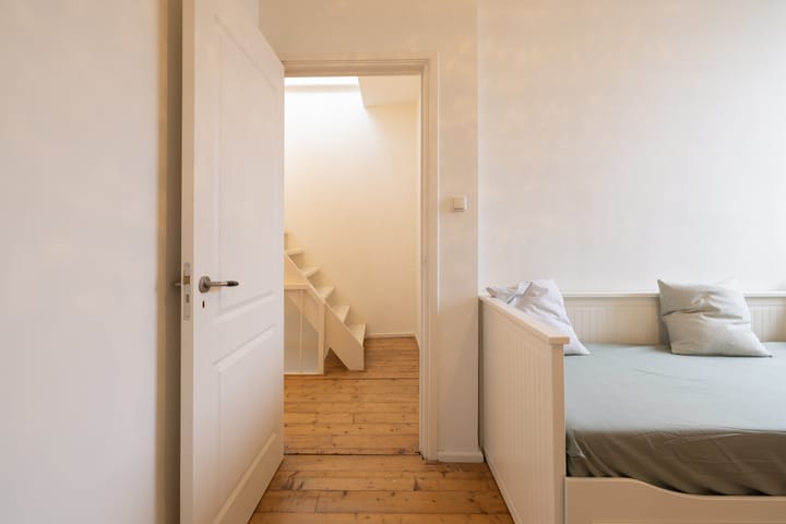 Foto 19 van Cornelis Anthoniszstraat 64-3