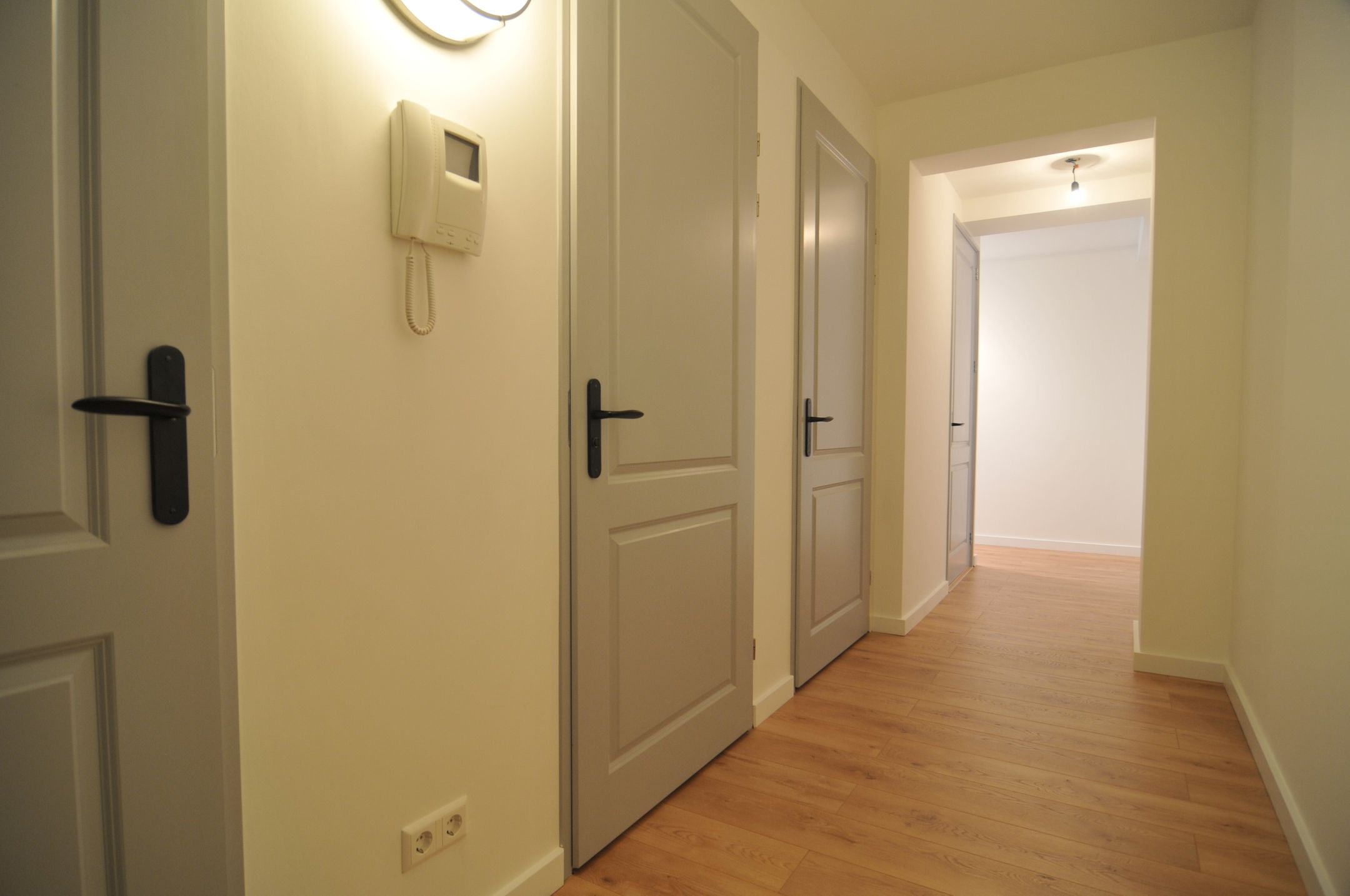 Foto 9 van Habanera 91-E