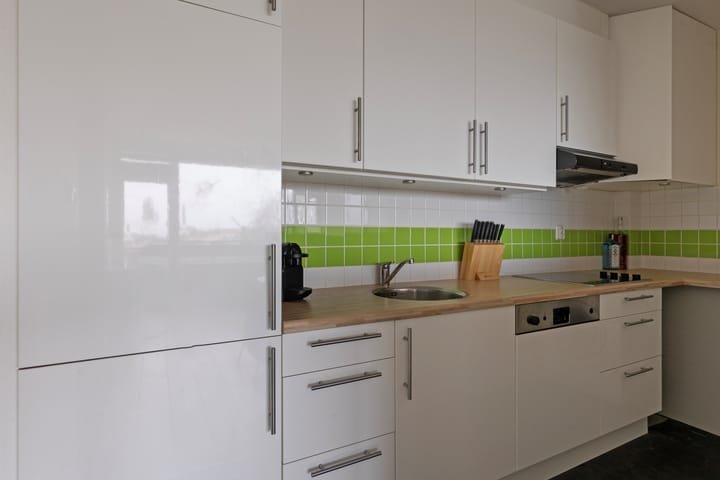 Foto 12 van Haagplein 65