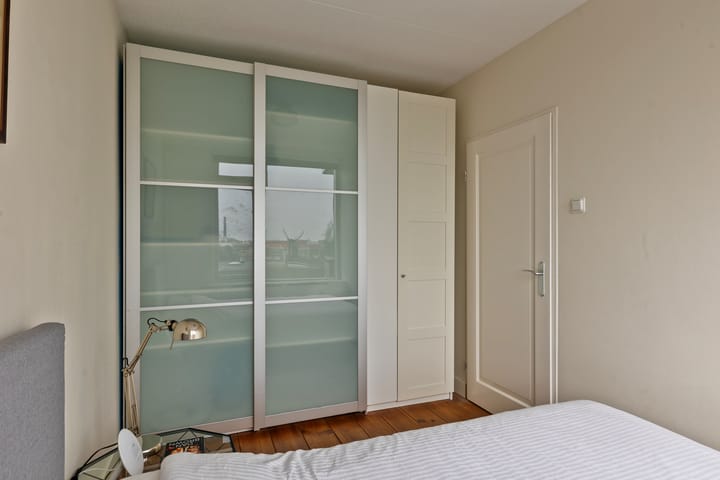 Foto 20 van Haagplein 65