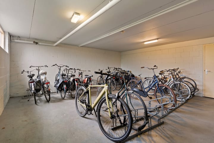 Foto 23 van Haagplein 65