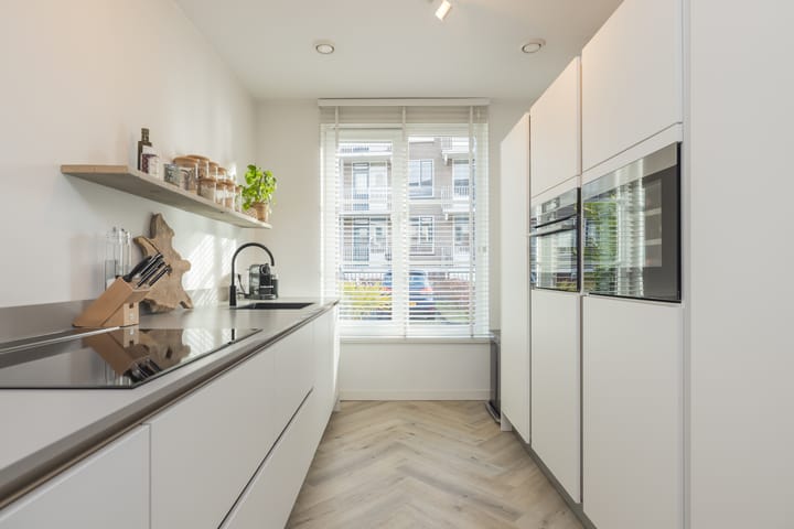 Foto 13 van Van Limburg Stirumstraat 5