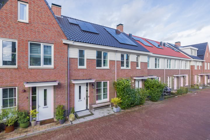 Foto 39 van Van Limburg Stirumstraat 5