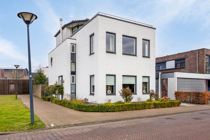 Foto 2 van Zuringveld 30