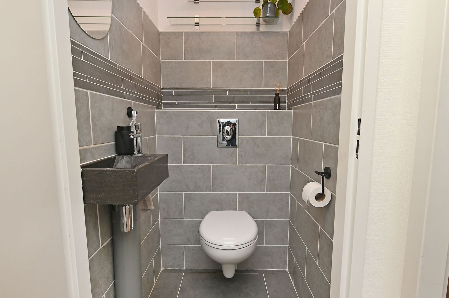 Photo 14 of Johan Huizingaplein 20