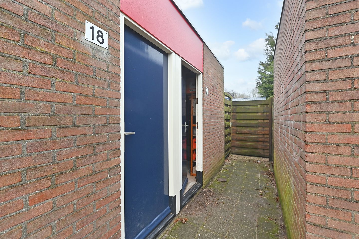 Photo 34 of Johan Huizingaplein 20