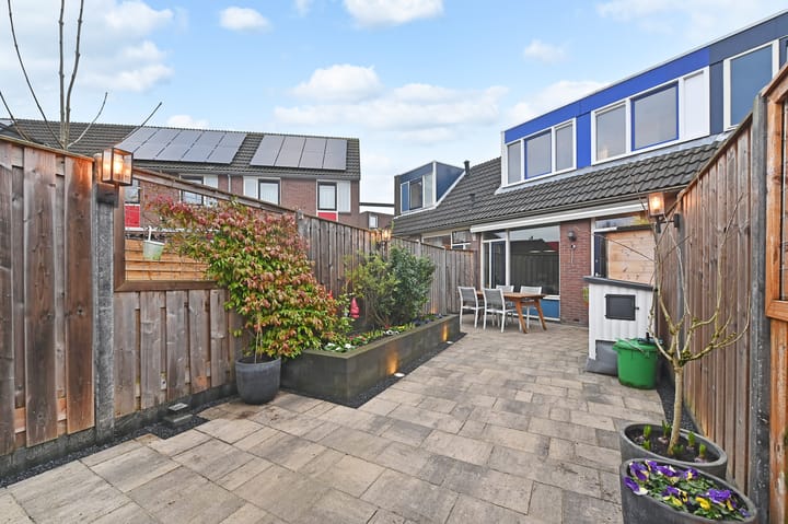 Foto 31 van Johan Huizingaplein 20