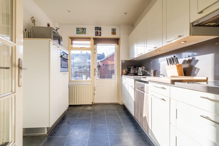 Photo 9 of Koninginnelaan 19