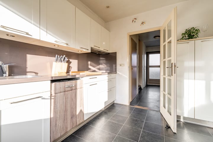 Photo 10 of Koninginnelaan 19