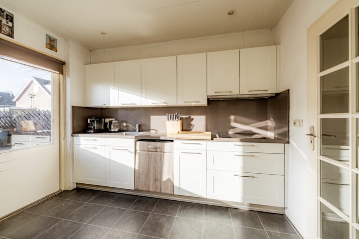 Photo 11 of Koninginnelaan 19