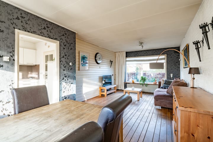 Photo 13 of Koninginnelaan 19