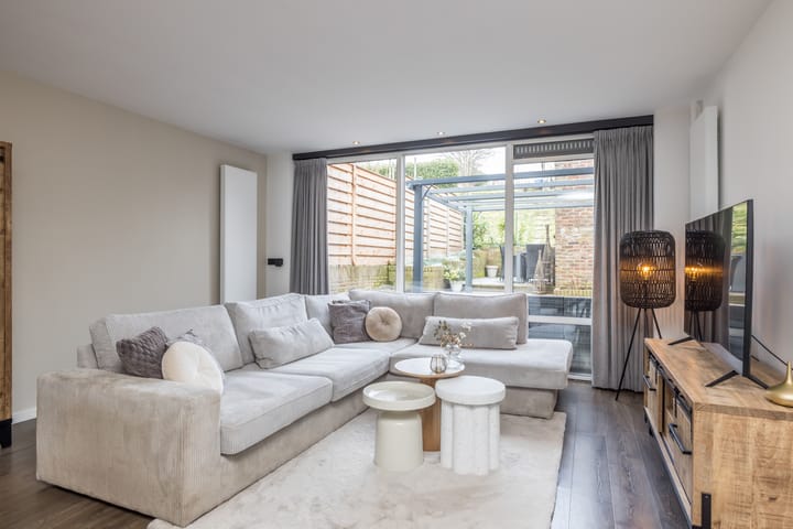 Foto 7 van Monseigneur Mannensstraat 25