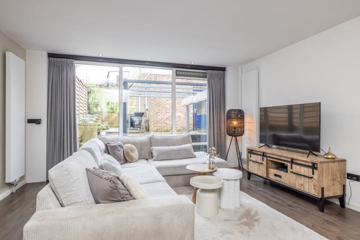 Foto 6 van Monseigneur Mannensstraat 25