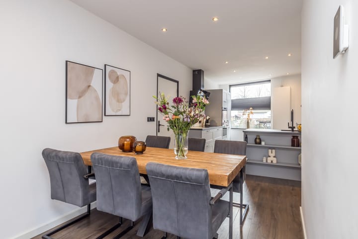 Foto 13 van Monseigneur Mannensstraat 25