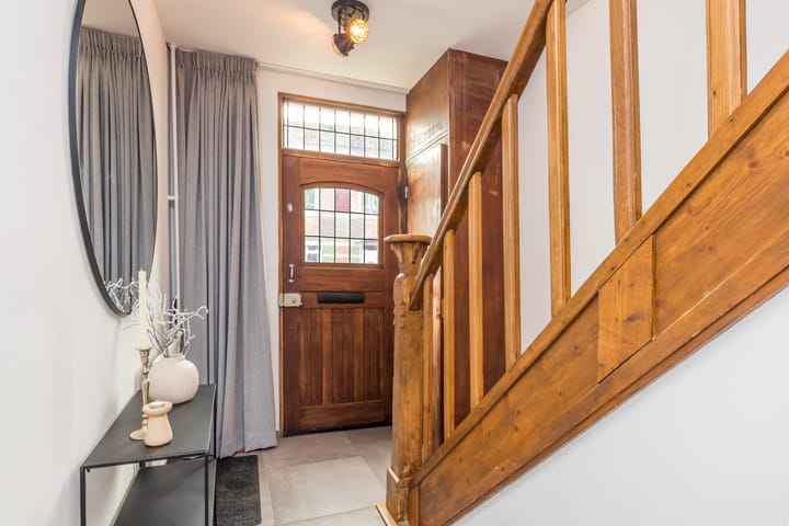 Foto 19 van Monseigneur Mannensstraat 25