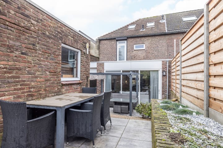 Foto 31 van Monseigneur Mannensstraat 25