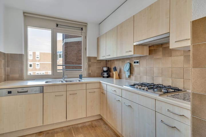 Foto 20 van Gevers Deynootweg 562