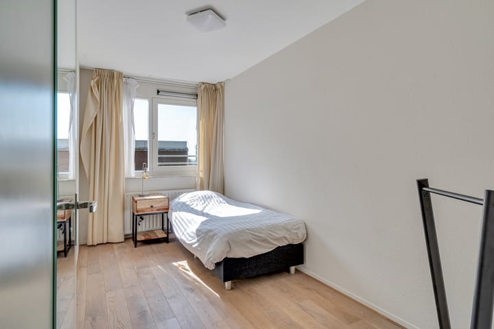 Foto 29 van Gevers Deynootweg 562