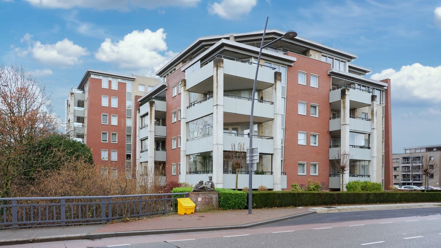 Foto 1 van Emile Erensplein 9