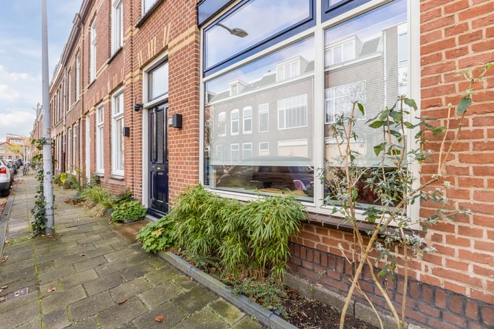 Photo 6 of Colensostraat 34