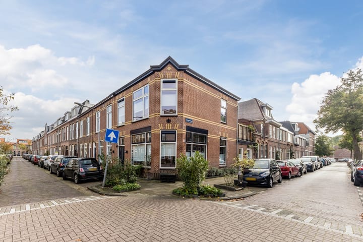 Photo 1 of Colensostraat 34