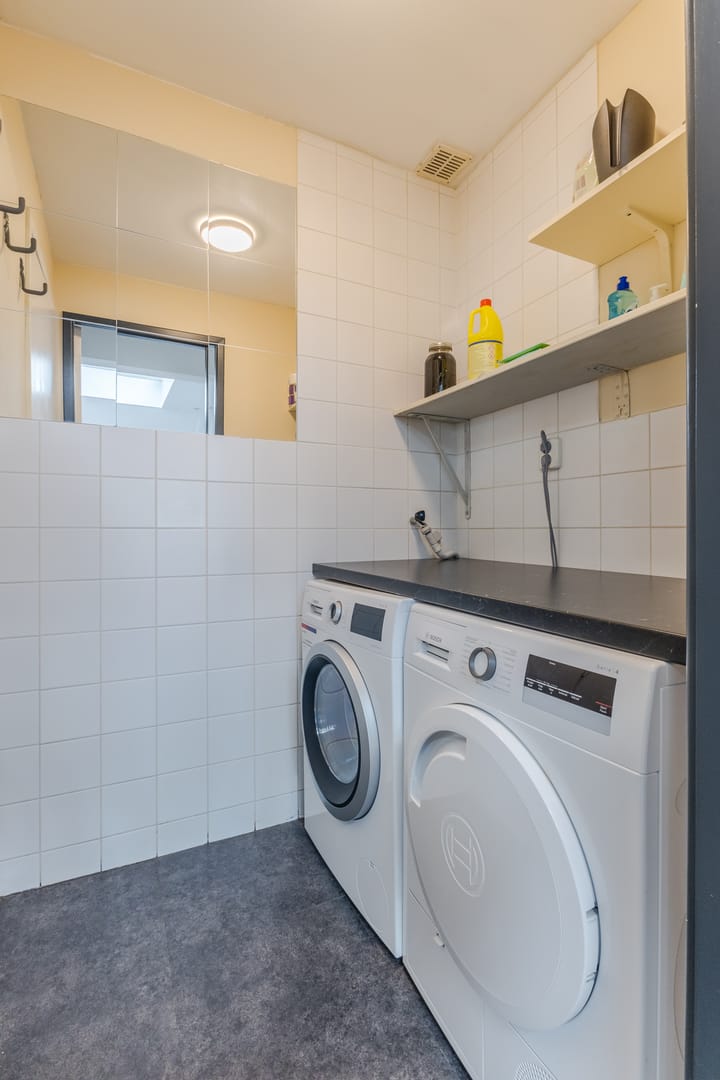 Photo 26 of Colensostraat 34