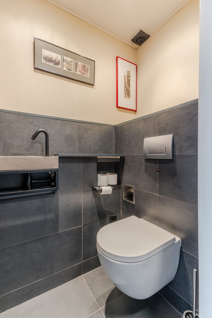 Photo 27 of Colensostraat 34