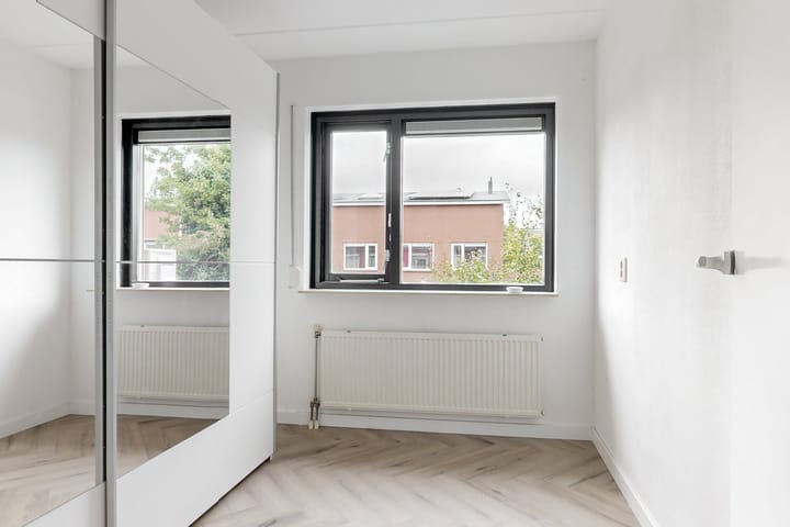 Foto 20 van Apenijnenstraat 4