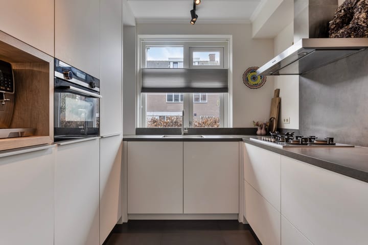 Photo 7 of Scholtenhaerstraat 15