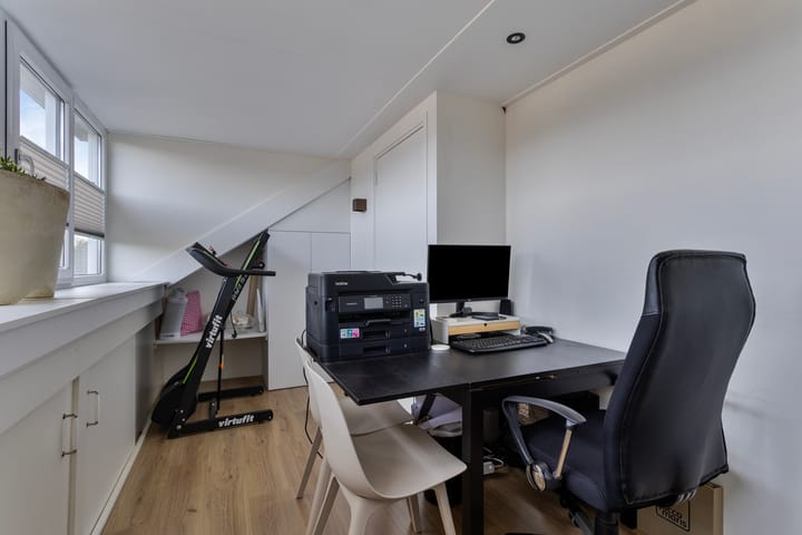 Photo 18 of Scholtenhaerstraat 15