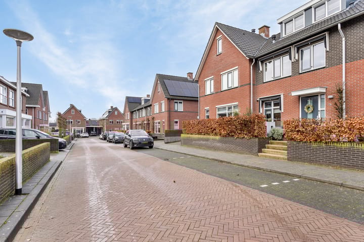 Photo 23 of Scholtenhaerstraat 15