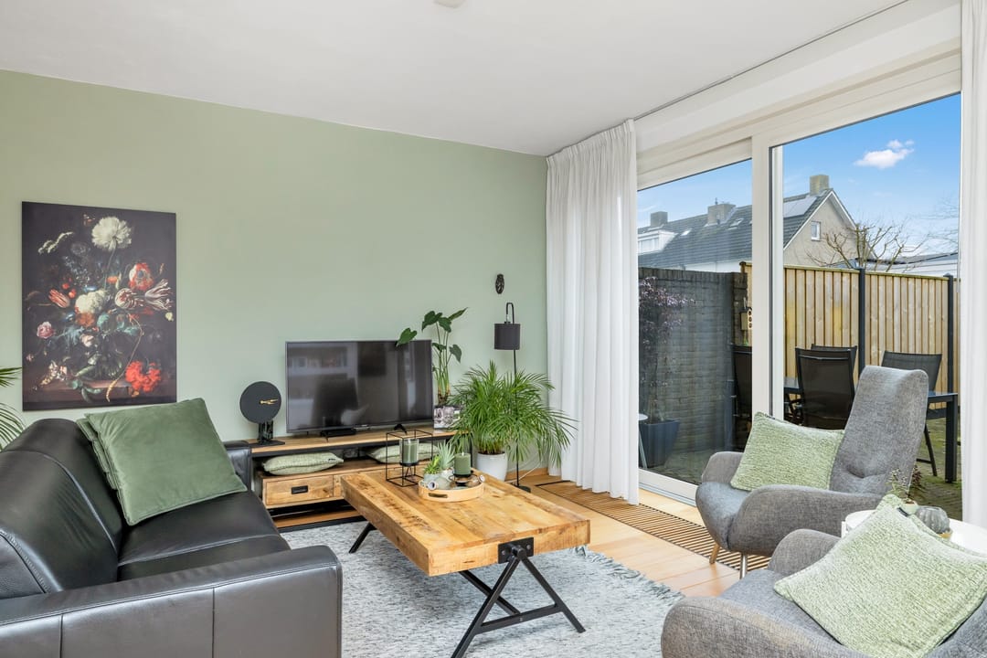 Photo 2 of John Franklinstraat 12