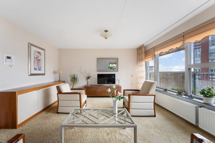 Foto 9 van Middeldijkerplein 104