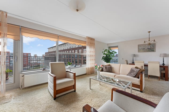 Foto 12 van Middeldijkerplein 104