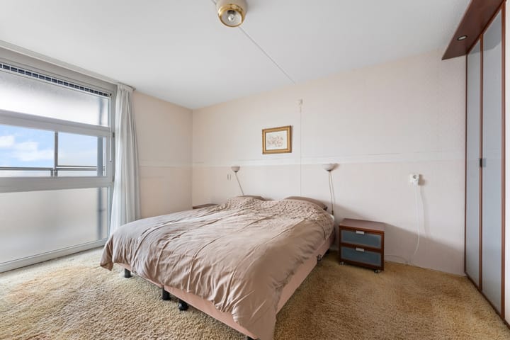 Foto 24 van Middeldijkerplein 104