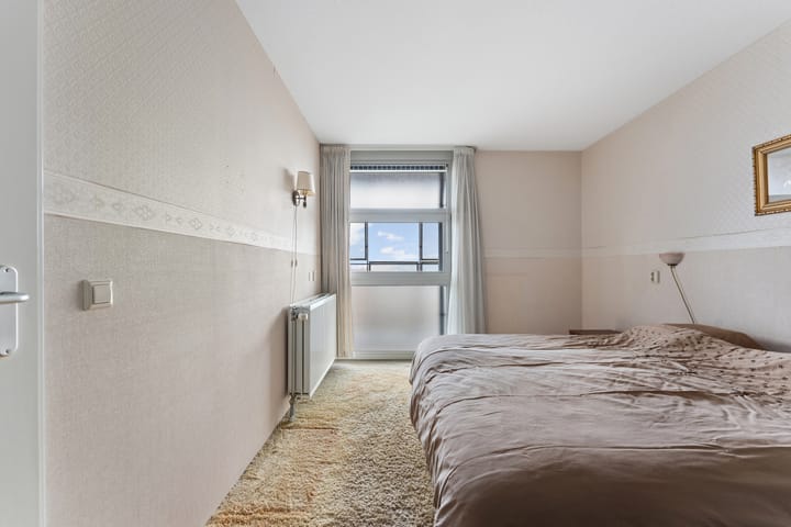 Foto 25 van Middeldijkerplein 104