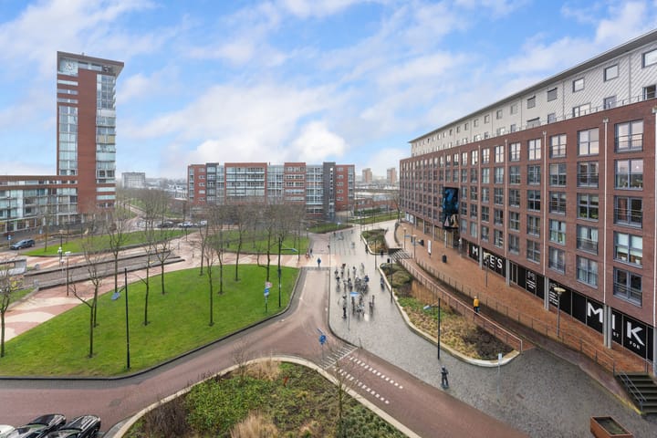 Foto 33 van Middeldijkerplein 104