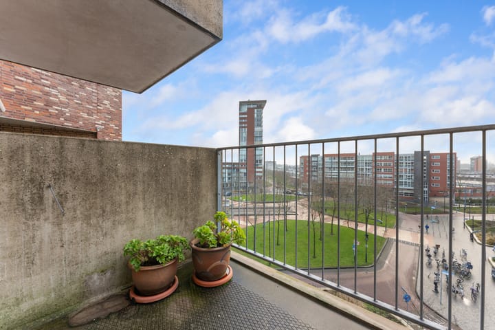 Foto 31 van Middeldijkerplein 104