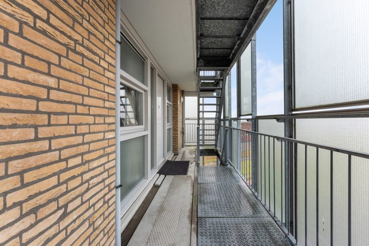 Foto 36 van Middeldijkerplein 104